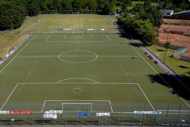 Jogador de 15 anos em morte cerebral após batalha campal em torneio juvenil