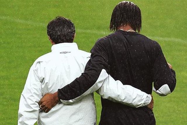 Mourinho assinala contratação há 19 anos: «Para sempre do meu gangue»