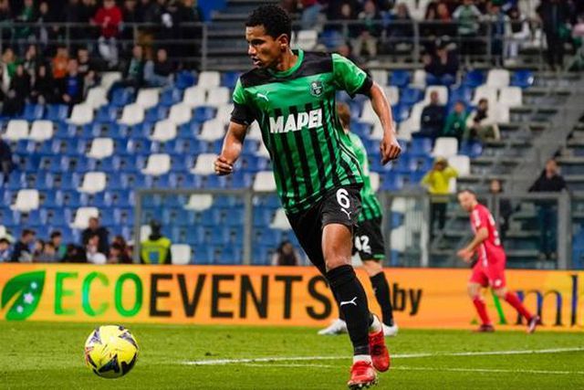 Garantem em Itália: Benfica e FC Porto na luta por lateral-esquerdo brasileiro