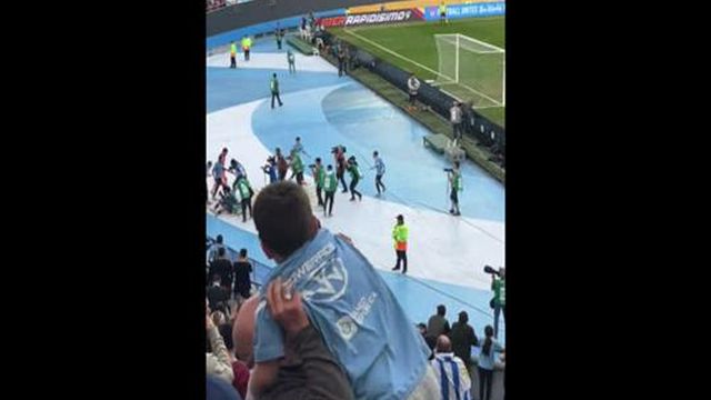 Entrada para vermelho!