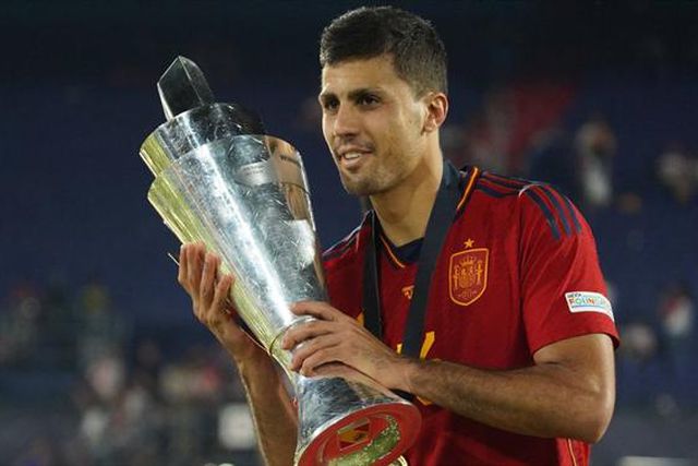 Época de sonho vale Bola de Ouro para Rodri?