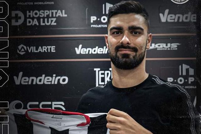 Gonçalo Pimenta reforça lado direito da defesa poveira