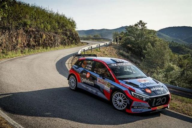Meeke arranca mais veloz no Vinho da Madeira