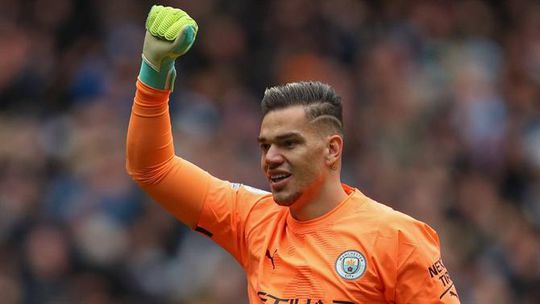 Ederson revela superstição: mete o Benfica e… cuecas