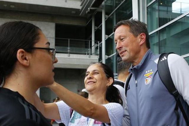 «Até os adeptos do Sporting pedem fotos a Schmidt»