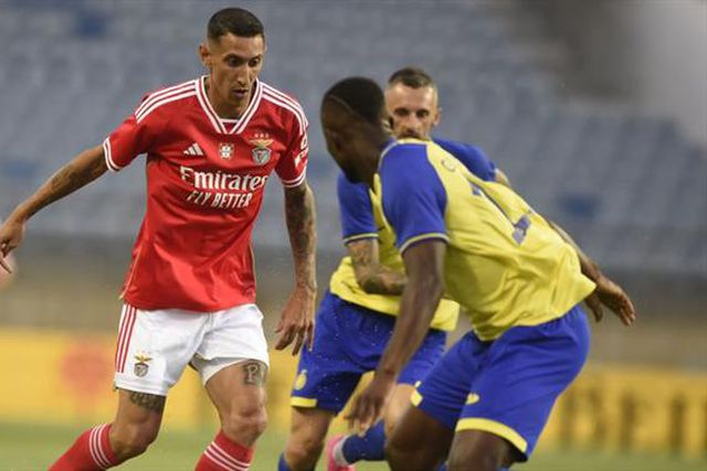 Benfica vence Al Nassr de Ronaldo com goleada e classe (veja os golos)