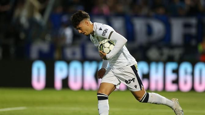 Iván Jaime reduz e Famalicão reentra na partida (vídeo)