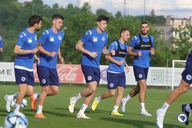 Treino e conferência no Estádio da Luz cancelados