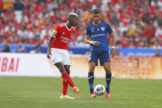 «Trabalho incrível desde o início da época»