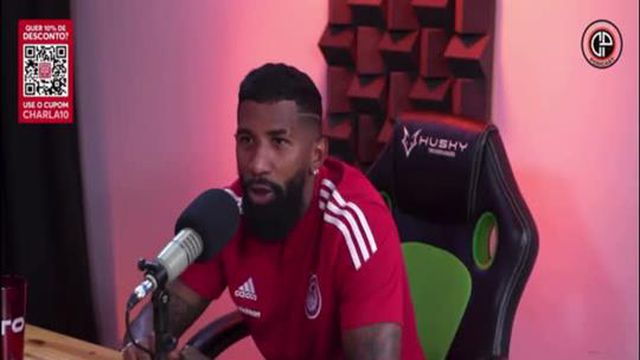 Ex-lateral do Flamengo recorda primeiro treino com Jesus: «Vamos ter problemas com esse velho»