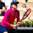 Elena Rybakina desiste de Roland Garros devido a doença; Iga Swiatek nos oitavos
