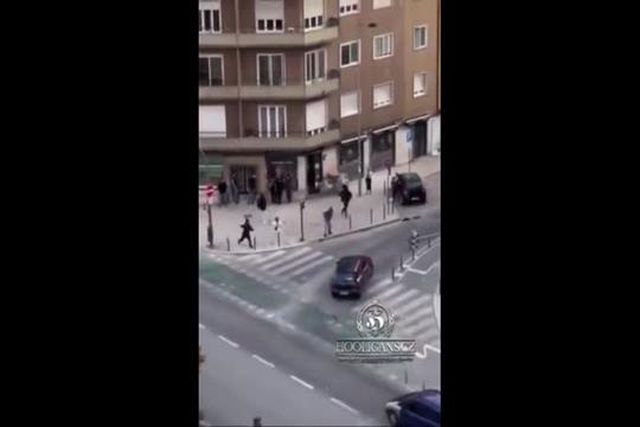 Adeptos do Sporting apedrejaram carro de benfiquistas que festejavam o título