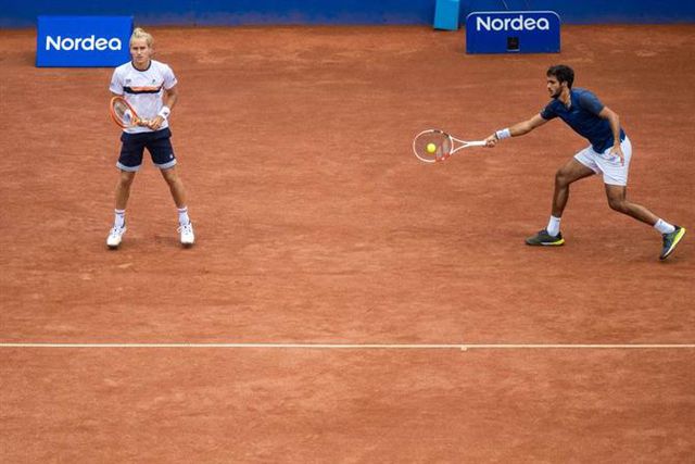 Cabral e Matos nos quartos de final em Kitzbuhel