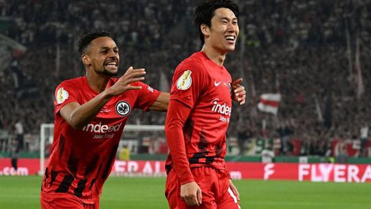 Várias vezes apontado ao Benfica, internacional japonês já não deve ser reforço