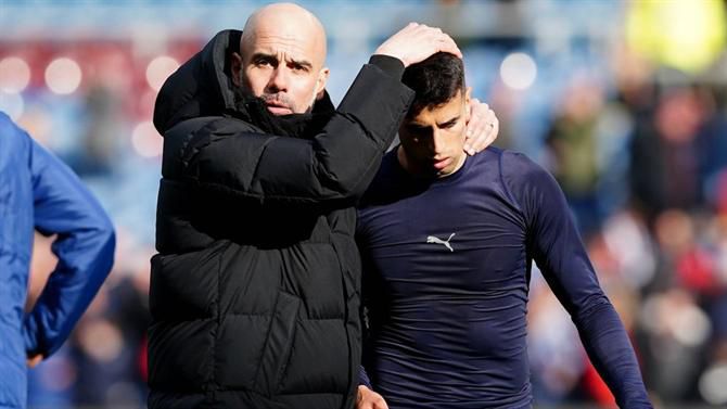 Guardiola aborda futuro de Cancelo