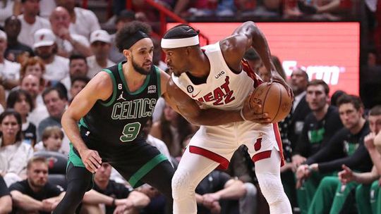 Celtics embalam para a remontada