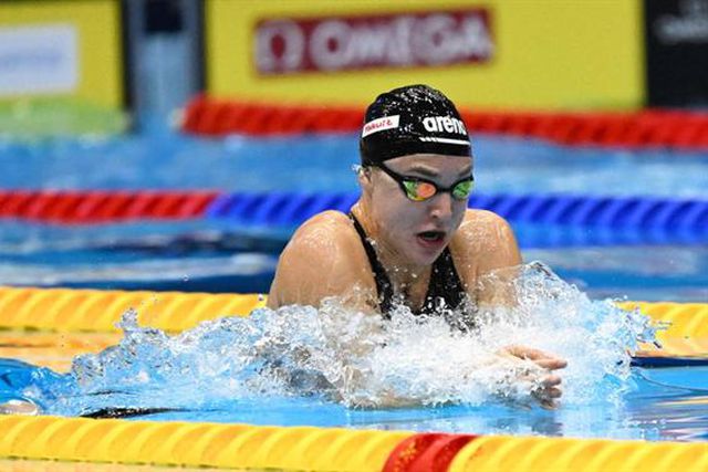 Lituana bate recorde mundial dos 50m bruços