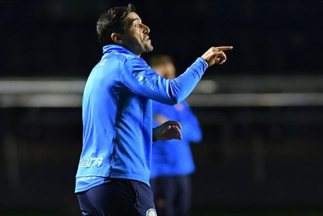 Jornalistas repudiam «atitude de desrespeito» de Abel Ferreira