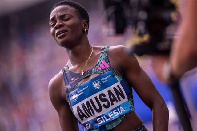 Está suspensa a recordista do Mundo de 100 metros barreiras