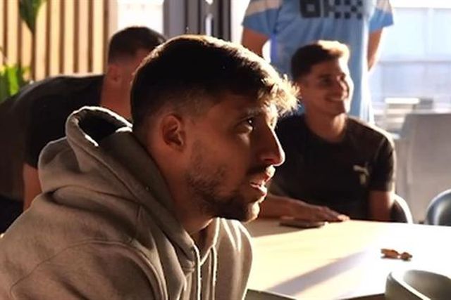 Festejo de Rúben Dias e companheiros pelo título (vídeo)