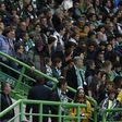 Benfiquistas com bilhetes do Sporting? Autoridades não veem inconveniente