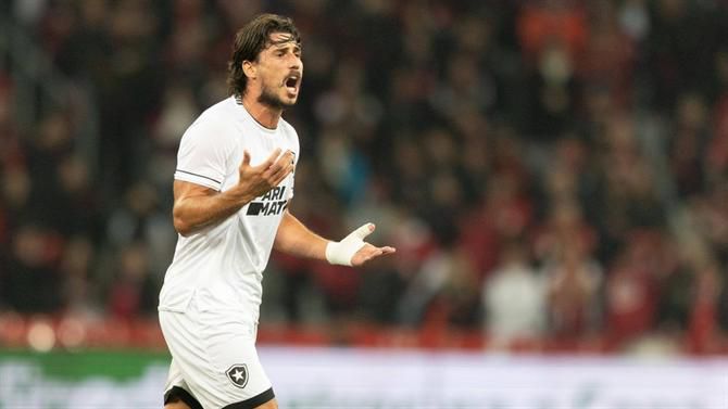 Botafogo aciona cláusula por Gabriel
