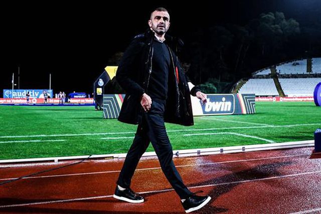 «A claudicar na finalização e nos últimos minutos»