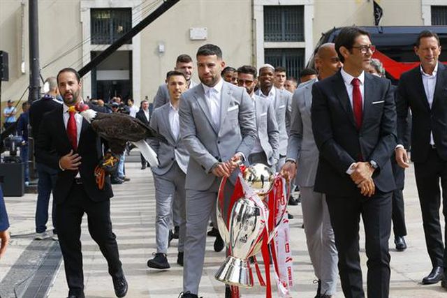 O discurso de Rui Costa: «Campeões à Benfica», Schmidt «grande obreiro», emoção por Chalana e uma promessa