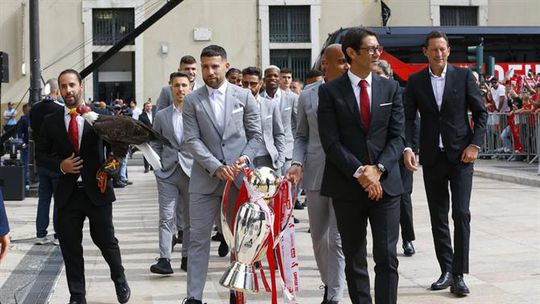 O discurso de Rui Costa: «Campeões à Benfica», Schmidt «grande obreiro», emoção por Chalana e uma promessa