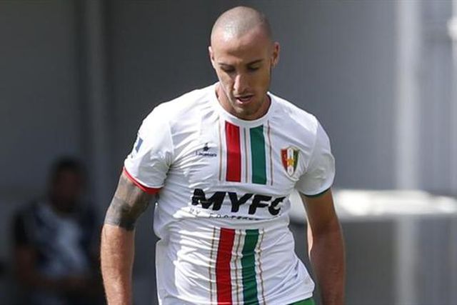 'Duelo beirão' pelo empréstimo de Feratovic