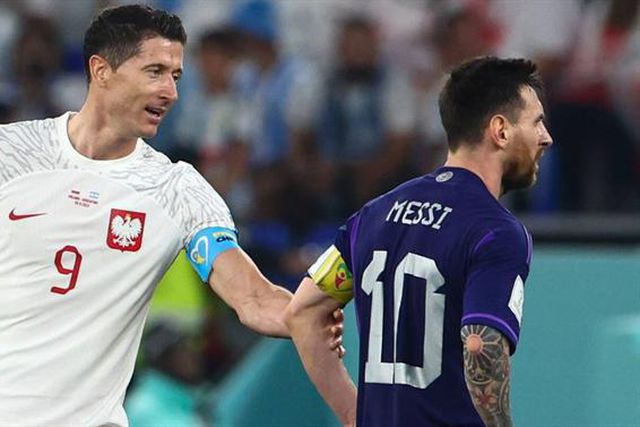 Lewandowski ‘chama’ por Messi: «Jogar com ele é muito simples»