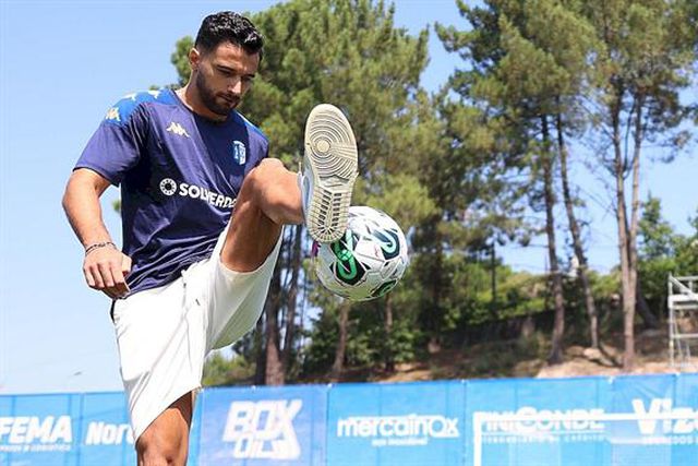 João Escoval e o sonho de jogar na Liga: «Sempre tive esse objetivo desde pequeno»
