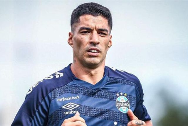 Suárez está a ponderar terminar a carreira
