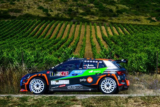 Armindo Araújo conquista Taça de Portugal de ralis