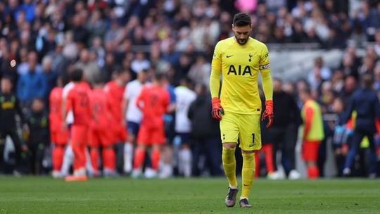 Lloris anuncia «o fim de uma era»