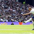 Kane marca golaço e faz história na Premier League (vídeo)