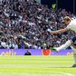 Kane marca golaço e faz história na Premier League (vídeo)