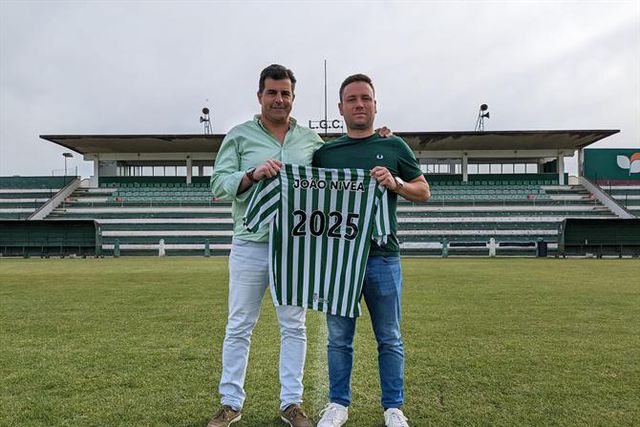 João Nivea renova com Lusitano Évora