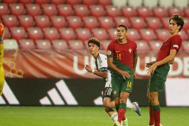 Portugal com derrota pesada na estreia do Europeu