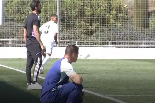 Alta tensão entre Arbeloa e Fernando Torres no dérbi de juniores (vídeos)