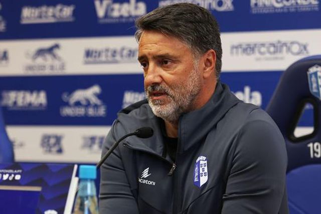 «É estranho não se jogar à mesma hora»