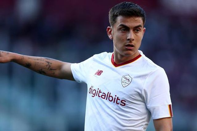 Boas notícias para Mourinho: Dybala e Smalling integrados