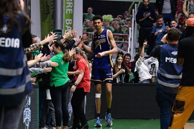 Spurs ganham sorteio do draft, Victor Wembanyama vibra