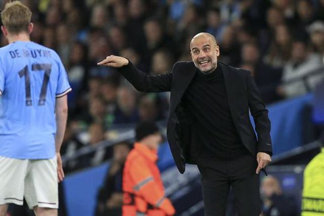 Guardiola e De Bruyne 'pegados' (vídeo)
