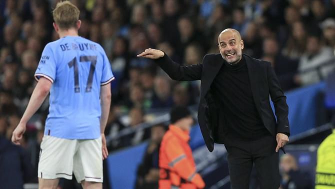 Guardiola e De Bruyne 'pegados' (vídeo)