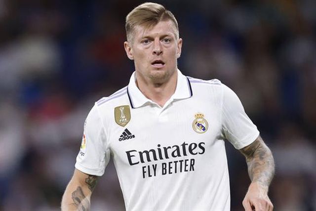 Barra trava golaço de Kroos (vídeo)