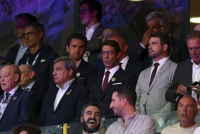 Fernando Gomes entre os presidentes