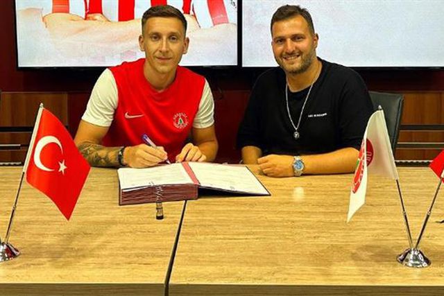 Oficial: ex-Benfica vai jogar no segundo escalão do futebol turco em 2023/2024