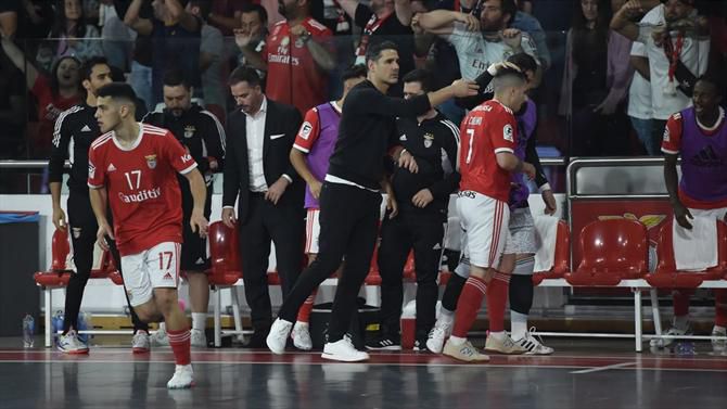 Benfica goleado pelo Kairat Almaty