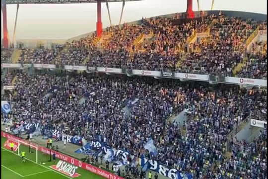 O ambiente na bancada do FC Porto